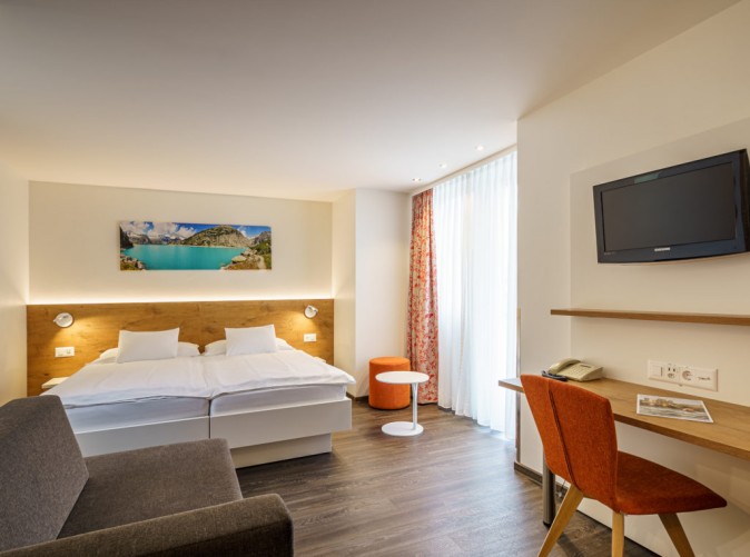 022_Bernerhof_Doppel_DeluxeSchoene Aussichten Touristik